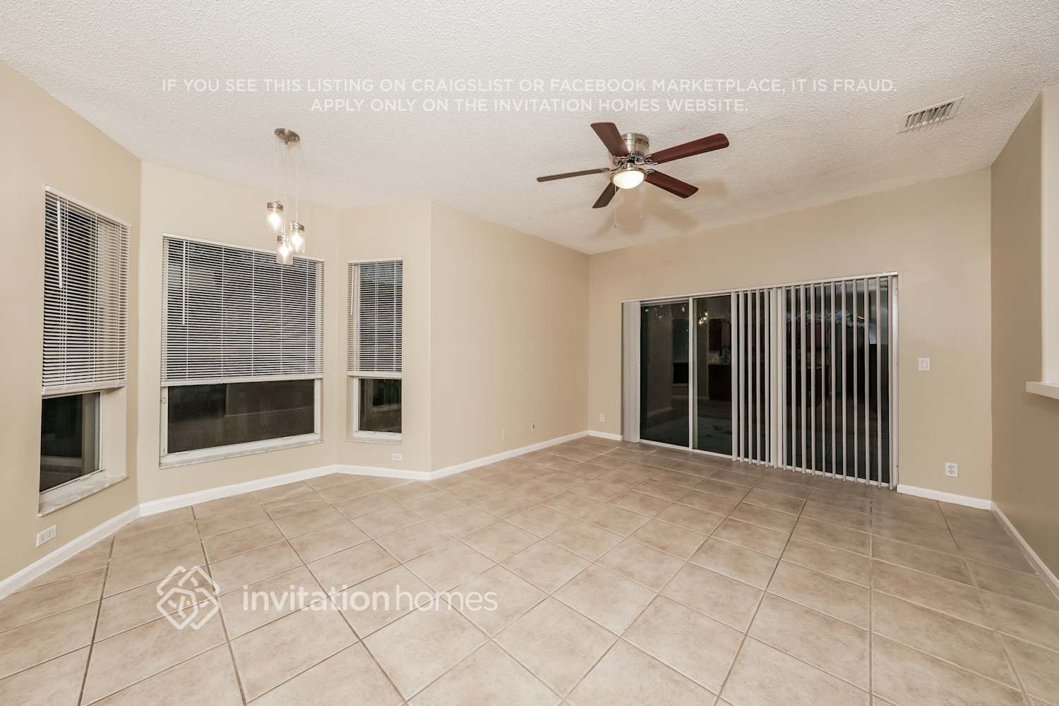 Building Photo - 7640 Colony Palm Dr