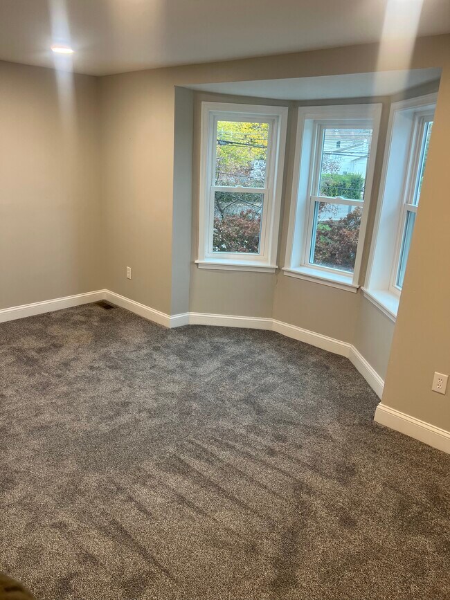 Bed #1 - 29 Orange Ave