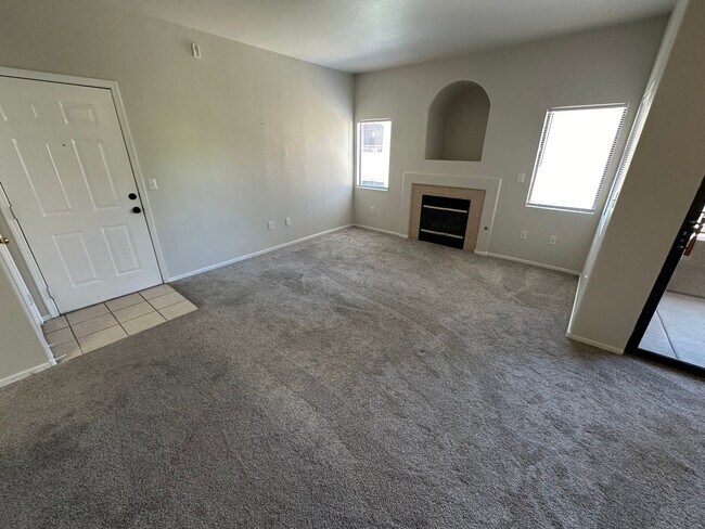Building Photo - CUTE UPSTAIRS CONDO UNIT , LOCATED IN A GATED COMMUNITY 2 BEDROOM / 2 FULL BATH