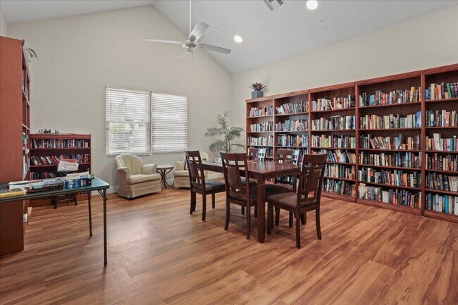 Building Photo - 1810 Waterford Dr