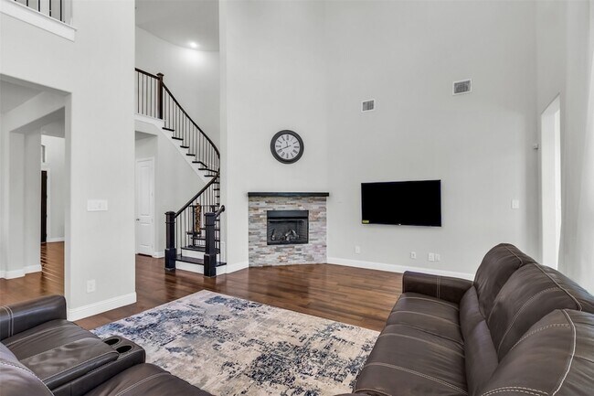 Building Photo - 3511 Solaro Ln