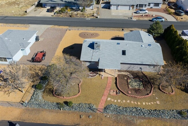 Building Photo - 3 bed, 2 bath home in Prescott Valley