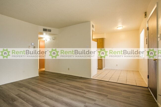Building Photo - 12124 Menaul Blvd NE