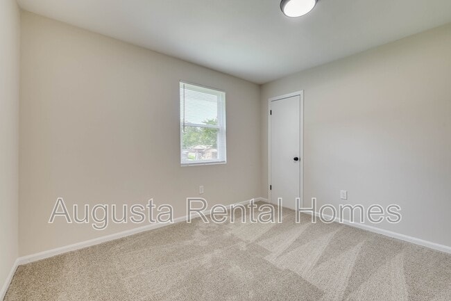 Building Photo - 3413 Charing Cross Ct