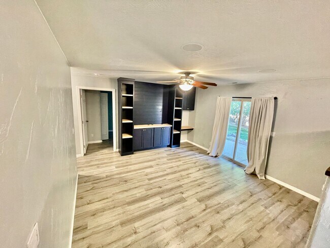 Building Photo - Pet-Friendly 4-BR Home in Washington Fields