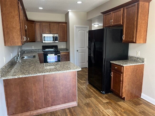 Building Photo - 593 Springfield Blvd