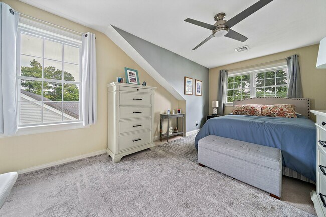 Building Photo - 24 Wall St