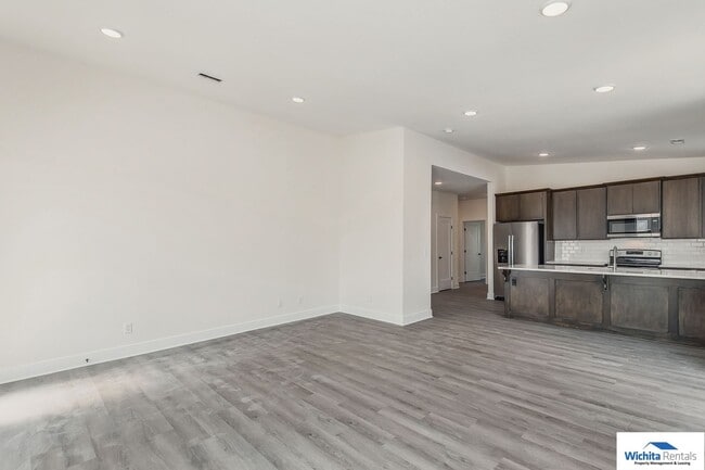 Building Photo - Newer 3 bed, 2 bath Patio Home