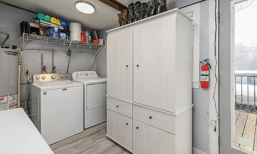 Building Photo - 329 S 64th St