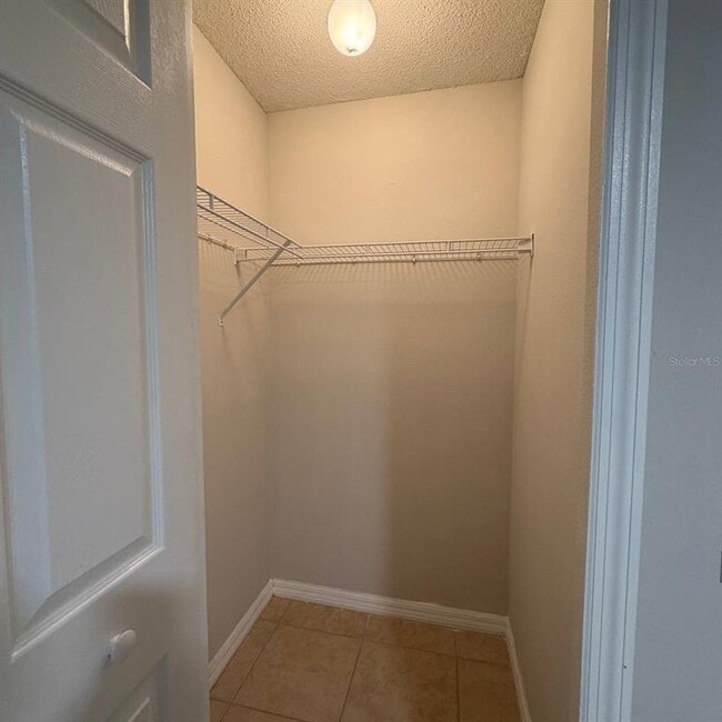 Building Photo - 535 Rollins Dr