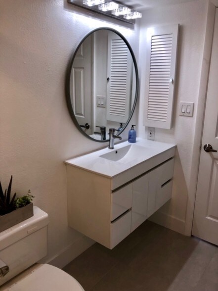 Bathroom Vanity - 25188 Marion Ave