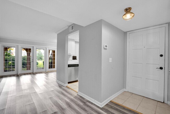 Building Photo - 3919 Bell Tower Dr