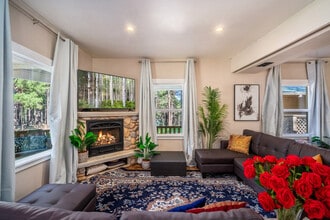 Building Photo - 4955 Hidden Hollow Rd