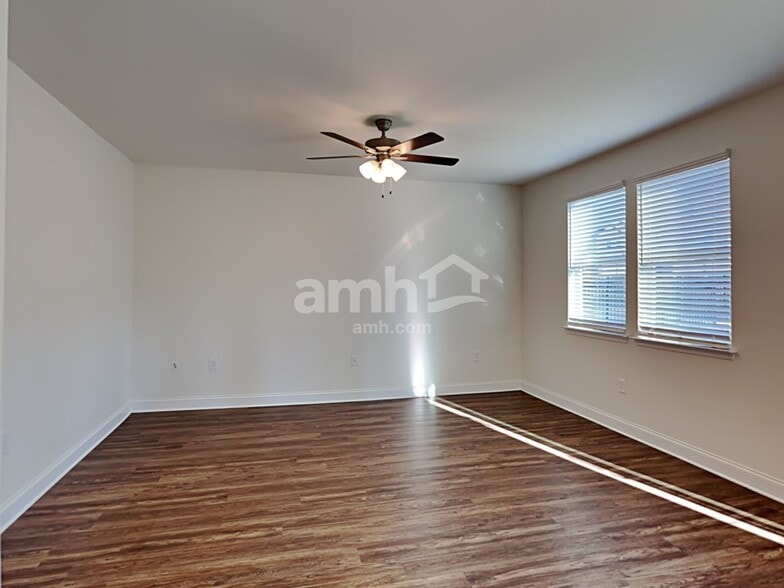 Building Photo - 409 Tributary Ln