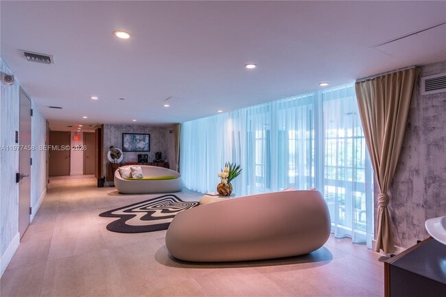 Building Photo - 1150 102nd St