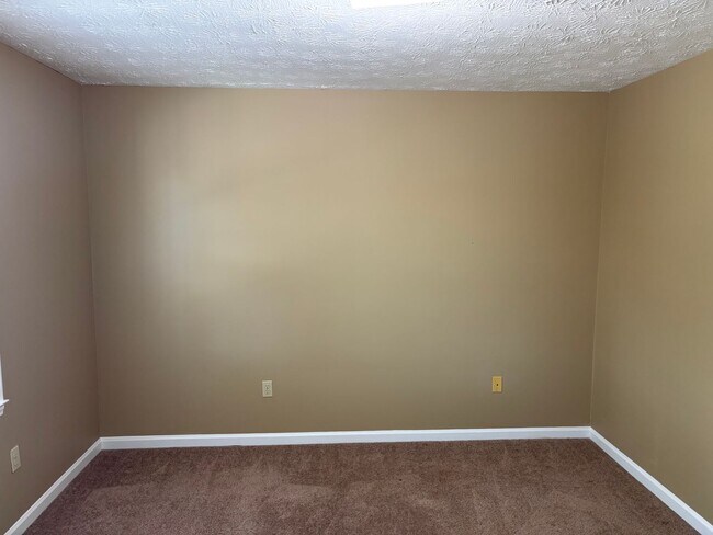 Building Photo - 216 Calumet Dr
