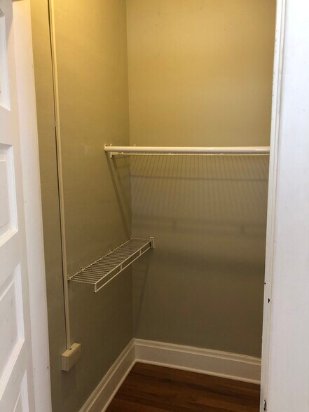 Very large bedroom closet - 1145 Jaeger St