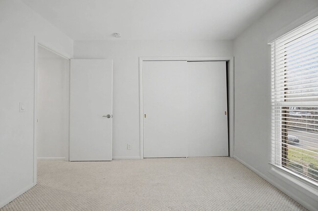 Building Photo - 116 Harding Pl