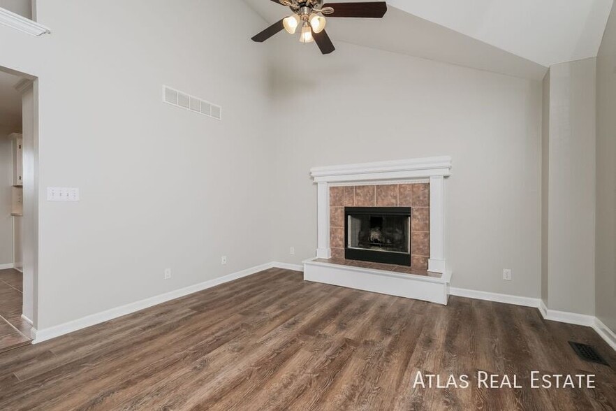 Building Photo - 8608 NE 111th St