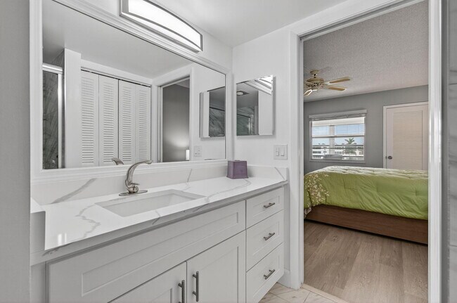 Building Photo - 4003 Wolverton E