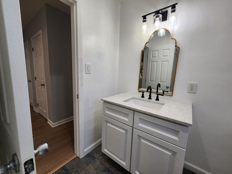 Building Photo - 12549 Barbara Ann St