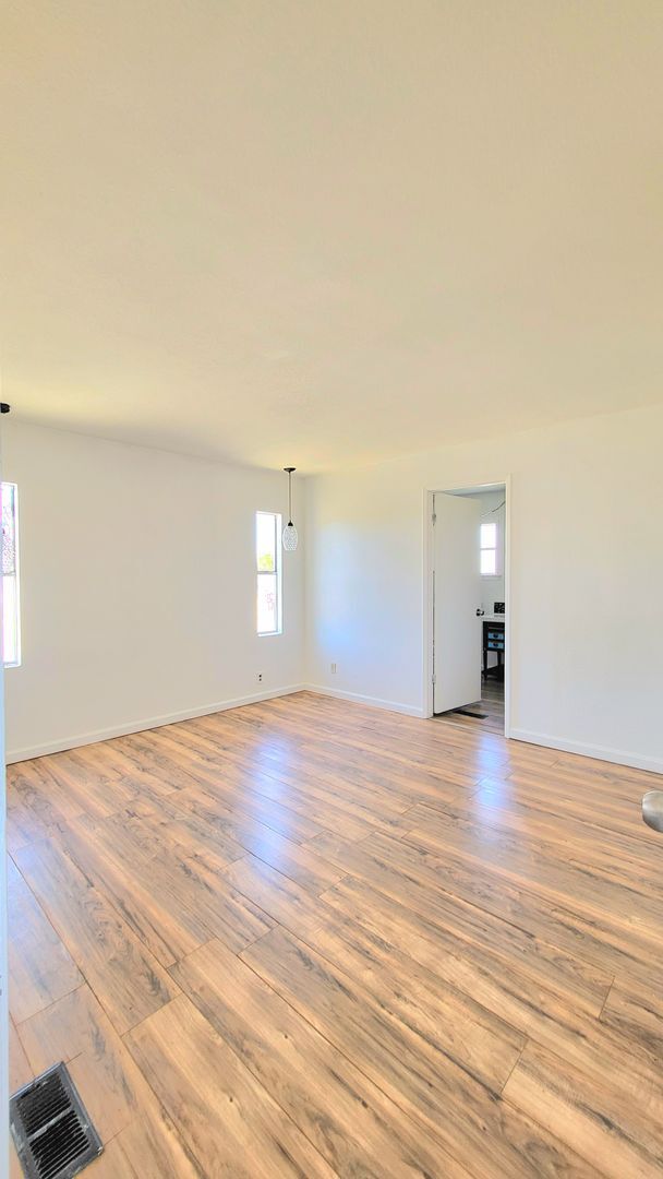 Building Photo - CAL VEGAS RANCHOS - W. Irons