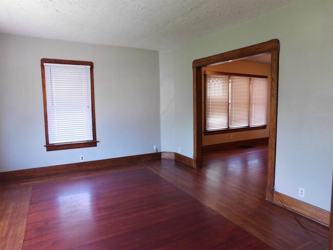 Building Photo - 540 S 9th St