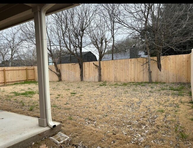 Building Photo - 1313 Camden Ln