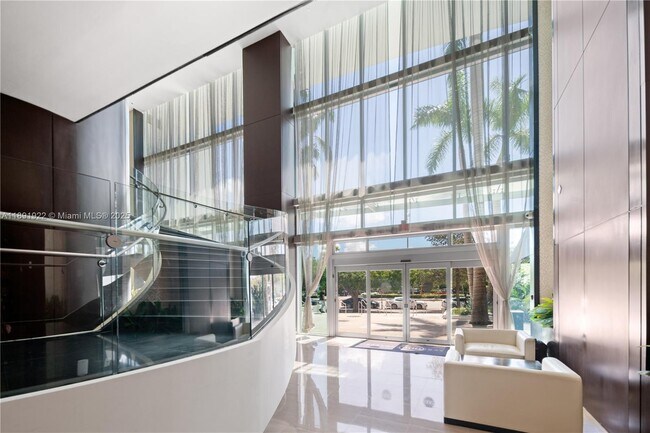 Building Photo - 900 Biscayne Blvd
