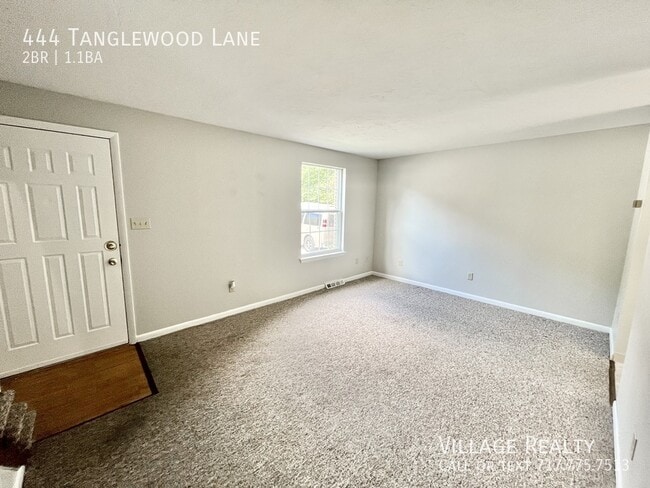 Building Photo - 444 Tanglewood Ln