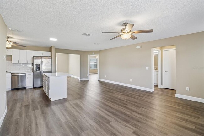 Building Photo - 2609 Privada Dr
