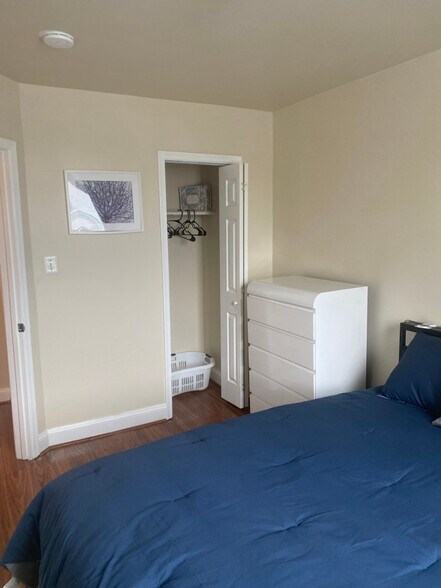 Building Photo - 4309 Norfolk Ave