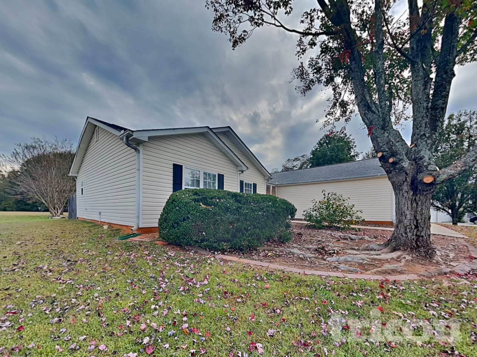 Building Photo - 2725 Archer Way