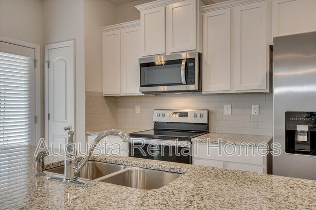 Building Photo - 4315 Newland St