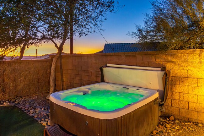 Building Photo - 820 Avalon Ave