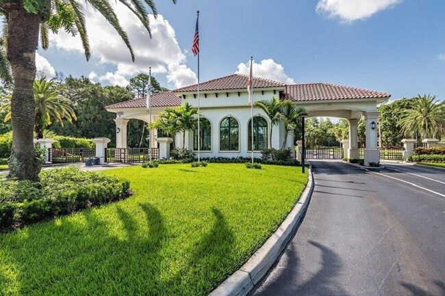 Building Photo - 1504 Breakers W Blvd