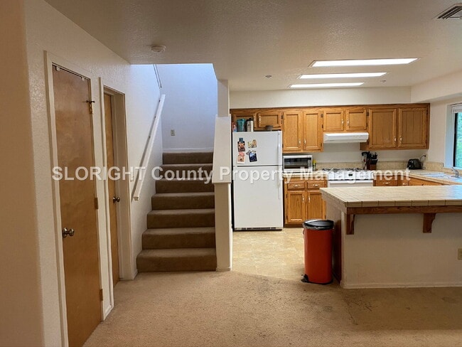 Building Photo - AVAILABLE MARCH - SLO Home Near Downtown - 3 Bed / 2.5 Bath