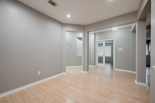 Building Photo - 2802 Burgess Hill Ct