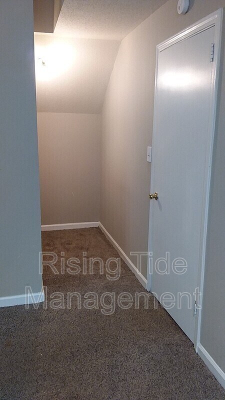 Building Photo - 5502 Mary Munger Rd