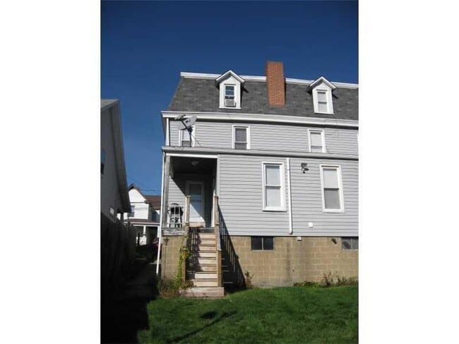 Building Photo - 22 W Katherine Ave