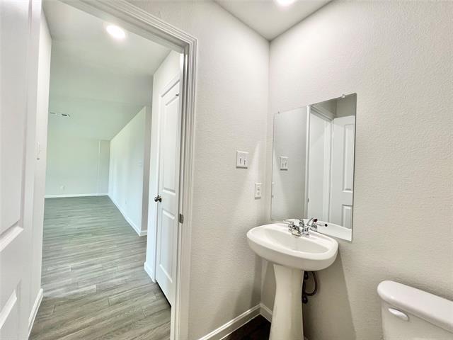 Building Photo - 119 Peace Lily Wy