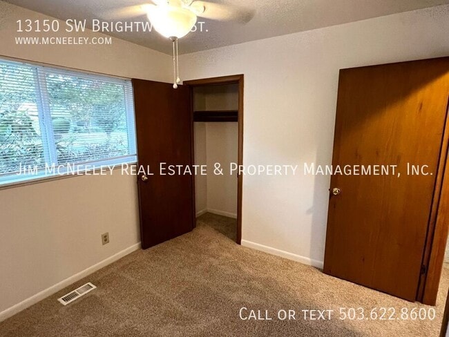 Building Photo - 13150 SW Brightwood St