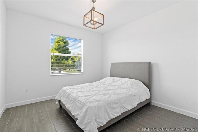 Building Photo - 14534 Highland Center Way