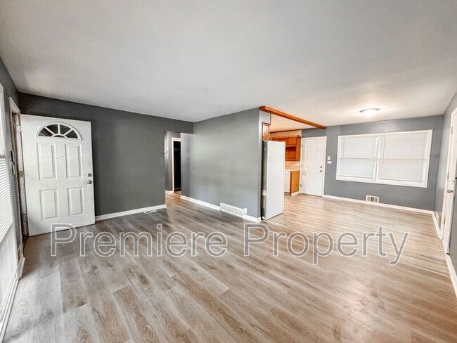 Building Photo - 7801 Ruskin Way