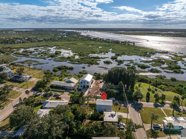 Building Photo - 524 Arricola Ave