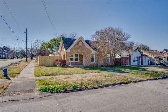 Building Photo - 1118 Elliston St