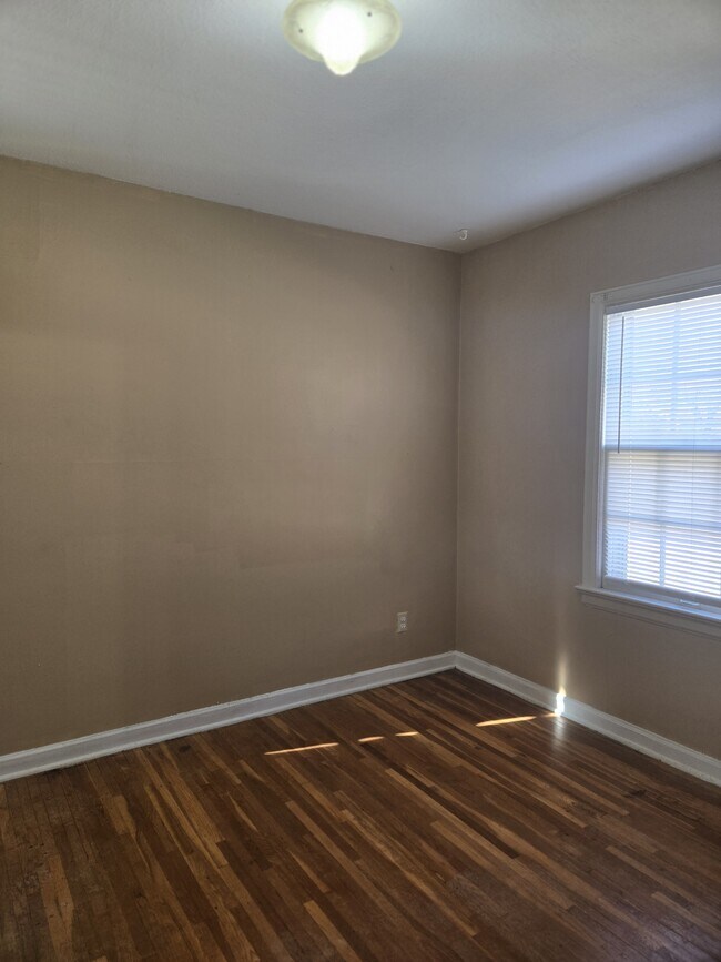 Building Photo - 4105 E Orme St