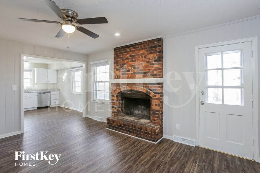 Building Photo - 1218 NE 80th Terrace