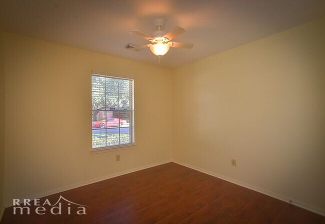 Building Photo - 19723 Glenfinch Ln