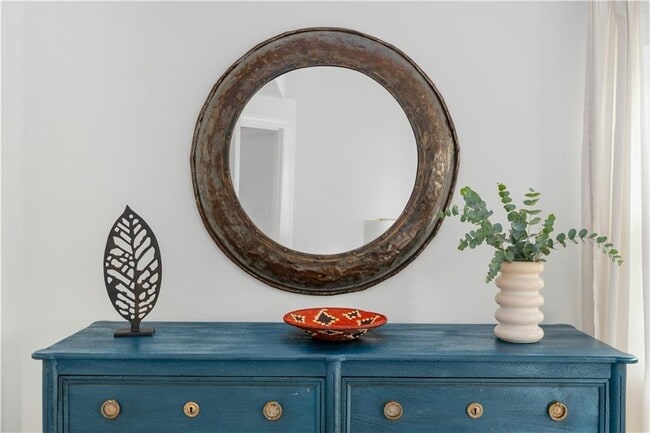 Building Photo - 119 Ashland Dr NE